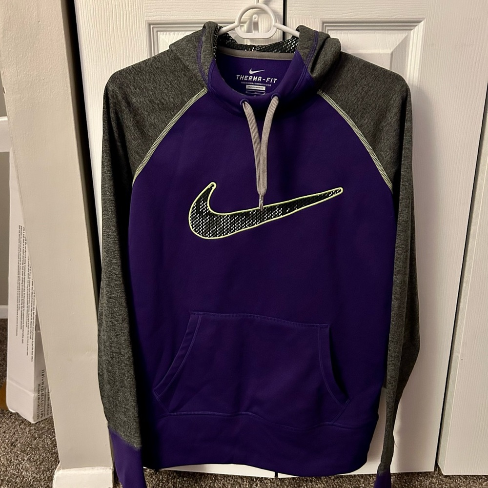 Nike Therma Fit Hoodie Med Woman